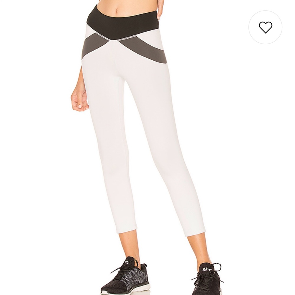 NWT LOVEWAVE REVOLVE WHITE LEGGINGS SMALL